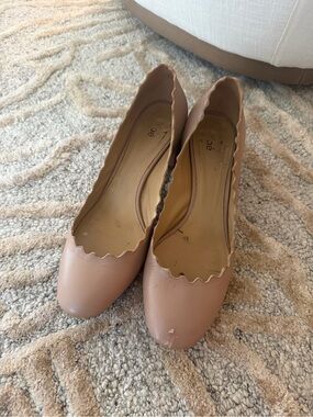 Chloe Scalloped-Edge Women’s Heels Nude Size 8